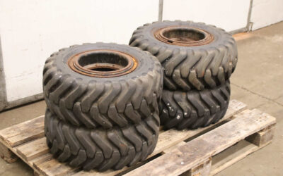 Alternative view of Reifen mit Felge 4 Stück von Continental - 23x9-10  PR 134A5  IC30