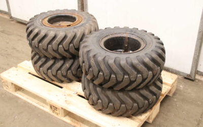 Reifen mit Felge 4 Stück von Continental - 23x9-10  PR  IC30