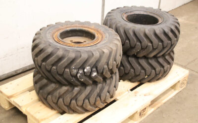 Alternative view of Reifen mit Felge 4 Stück von Continental - 23x9-10  PR  IC30