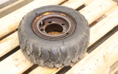 Alternative view of Reifen mit Felge von Dunlop - 18x7-8  14 P.R.