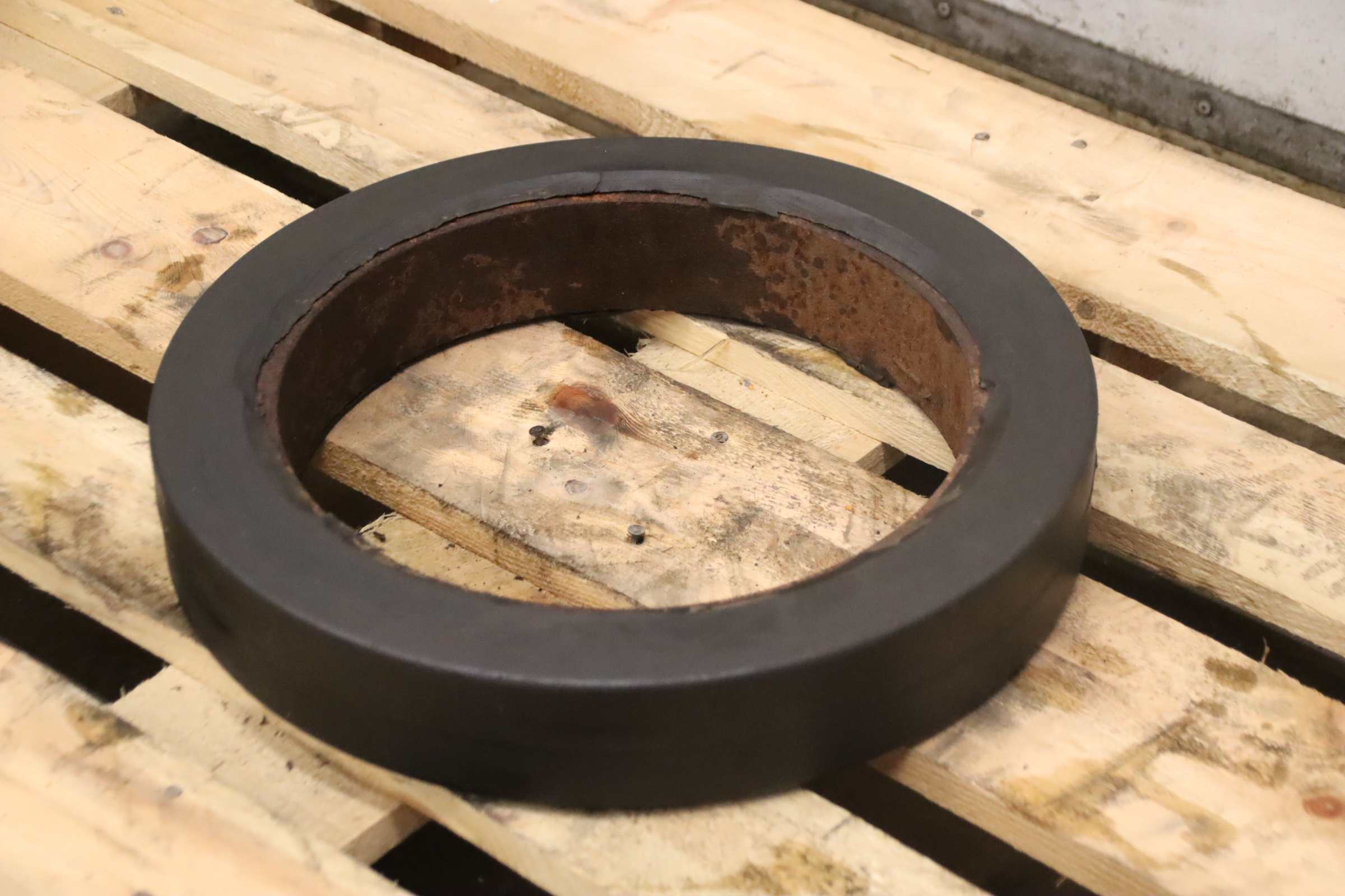 Vollgummi Reifen 4 Stück von Renger - 415x305x73 mm