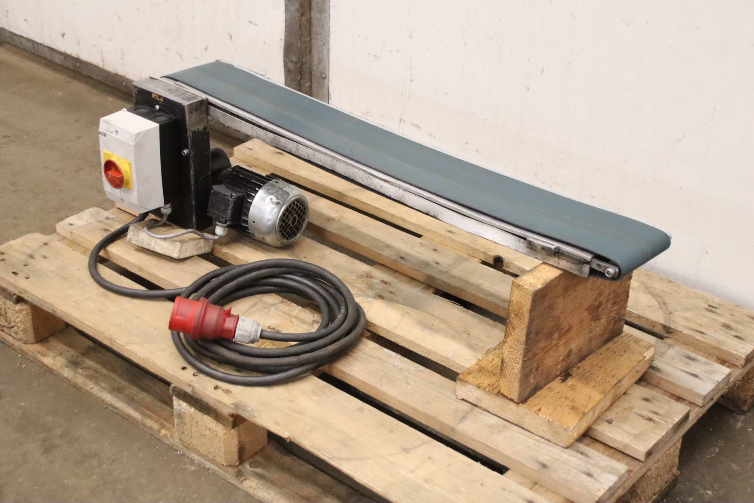 Förderband 6 m/min von unbekannt - 1020 x 130 mm