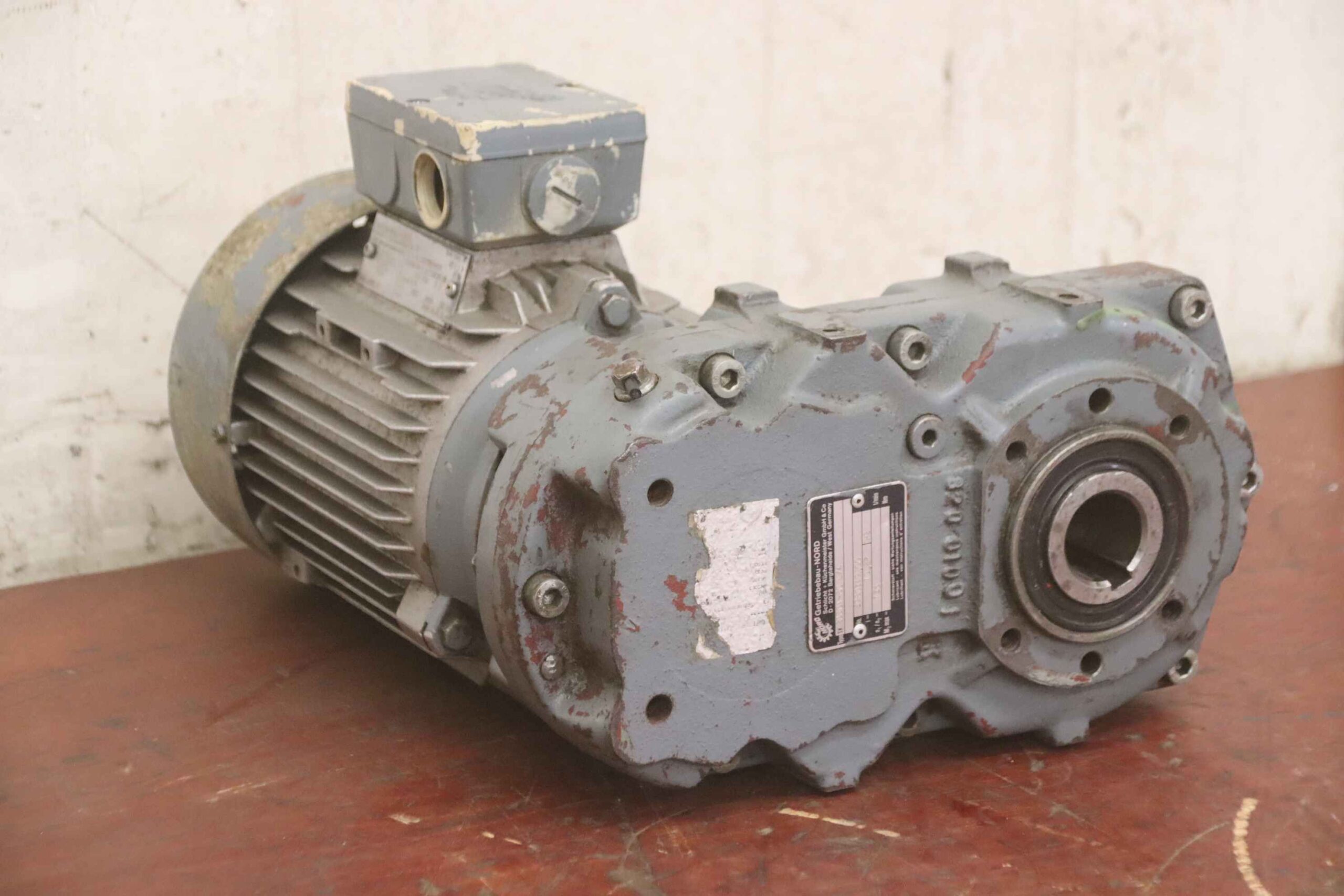 Getriebemotor 0,75 kW 136 U/min von Nord - SK 2080A-80 L/4 – Bild 2