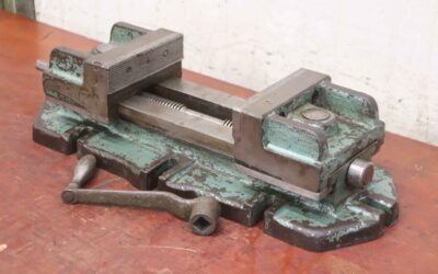 Maschinenschraubstock zentrisch spannend von unbekannt** - Spannweite 194 mm