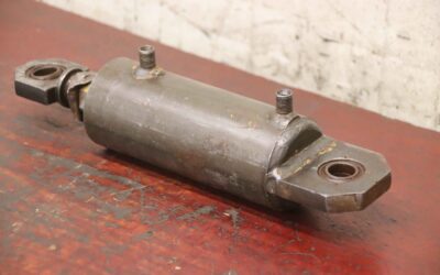 Hydraulikzylinder von unbekannt - Hub 20 mm