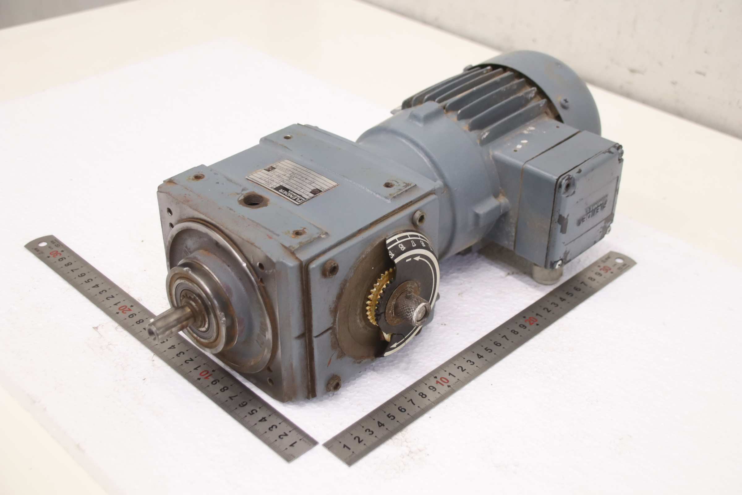 regelbarer Getriebemotor 0,37 kW 160-1600 U/min von Flender Himmel - LK 02-M1C4