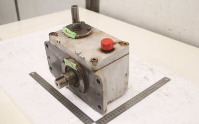 Getriebe 31 : 1 von unbekannt - Welle Ø 20 x 50 mm /  Ø 30 x 25 mm