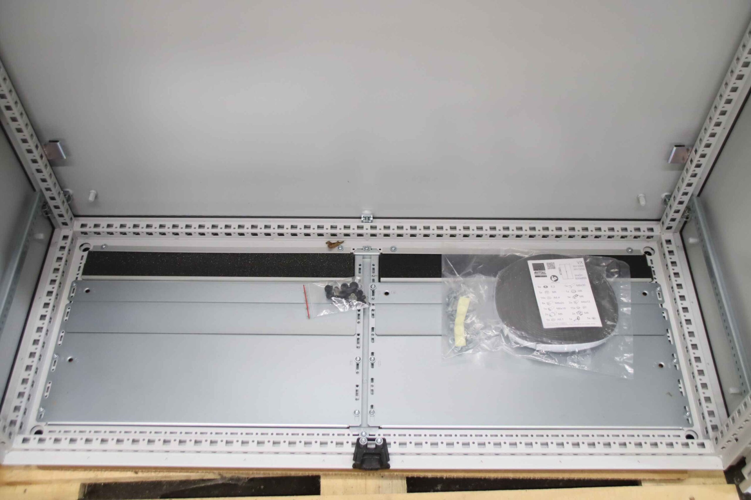Schaltschrank von RITTAL - VX – Bild 2