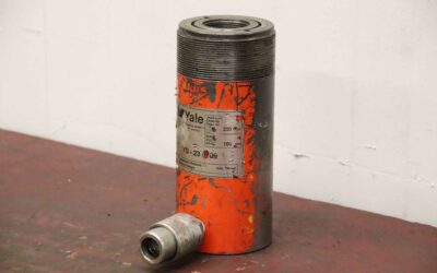 Kurzhub-Schwerlastzylinder 23 t Hub100 mm von Yale - YS-23/100