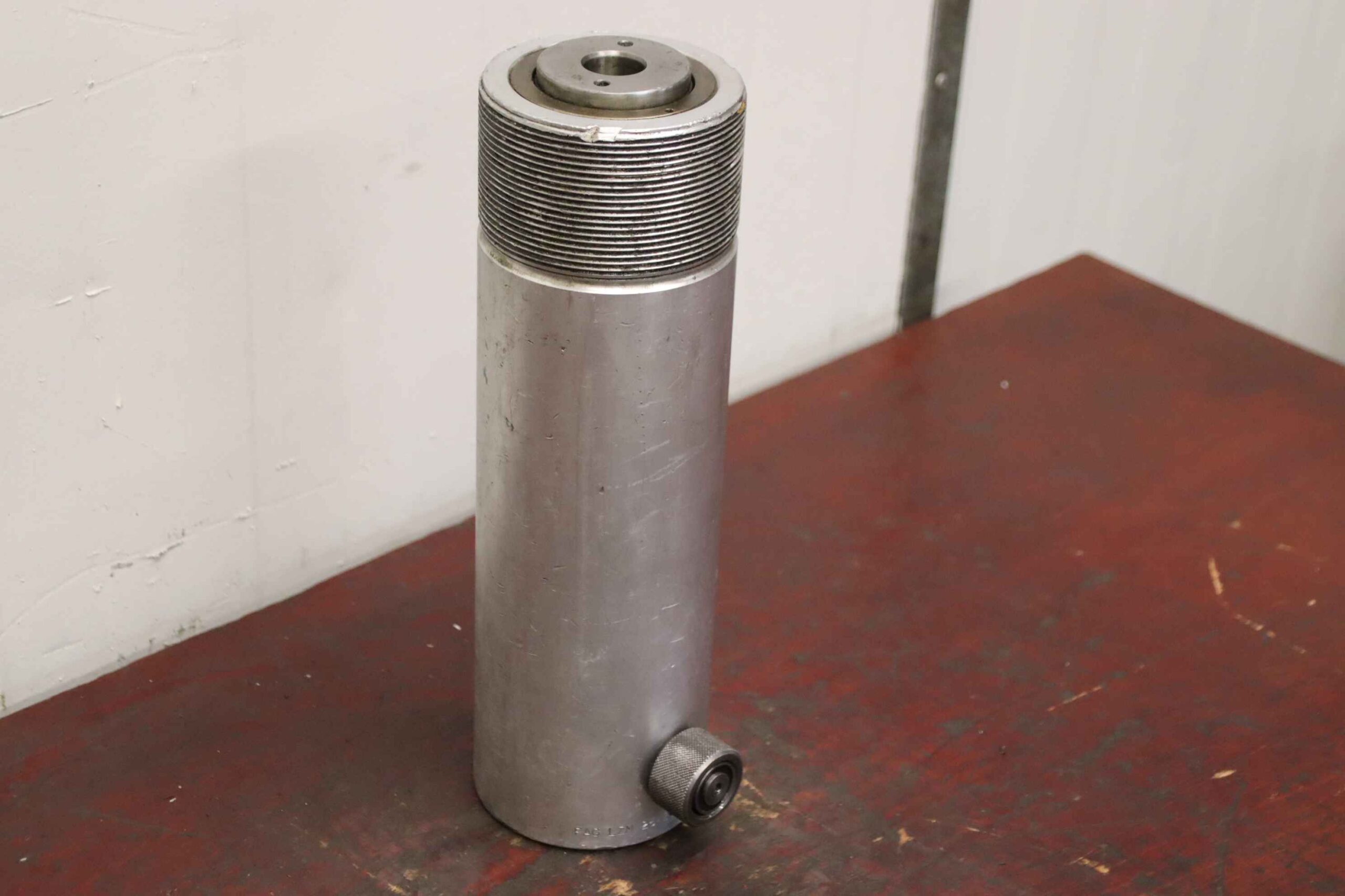 Kurzhub-Schwerlastzylinder 25 t von FAG - LZM 25/200 PN500 8607 – Bild 2