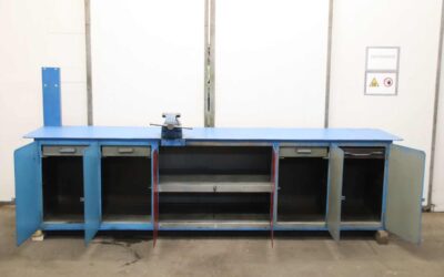 Werkbank mit Schraubstock von unbekannt** - 3305/970/H1400 mm