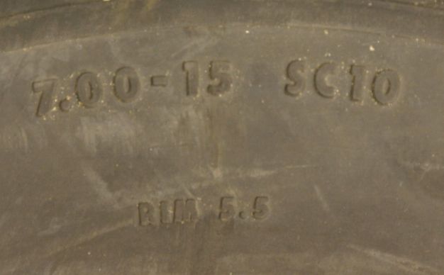 Vollgummi Reifen von Continental - 7.00-15 SC10 – Bild 5
