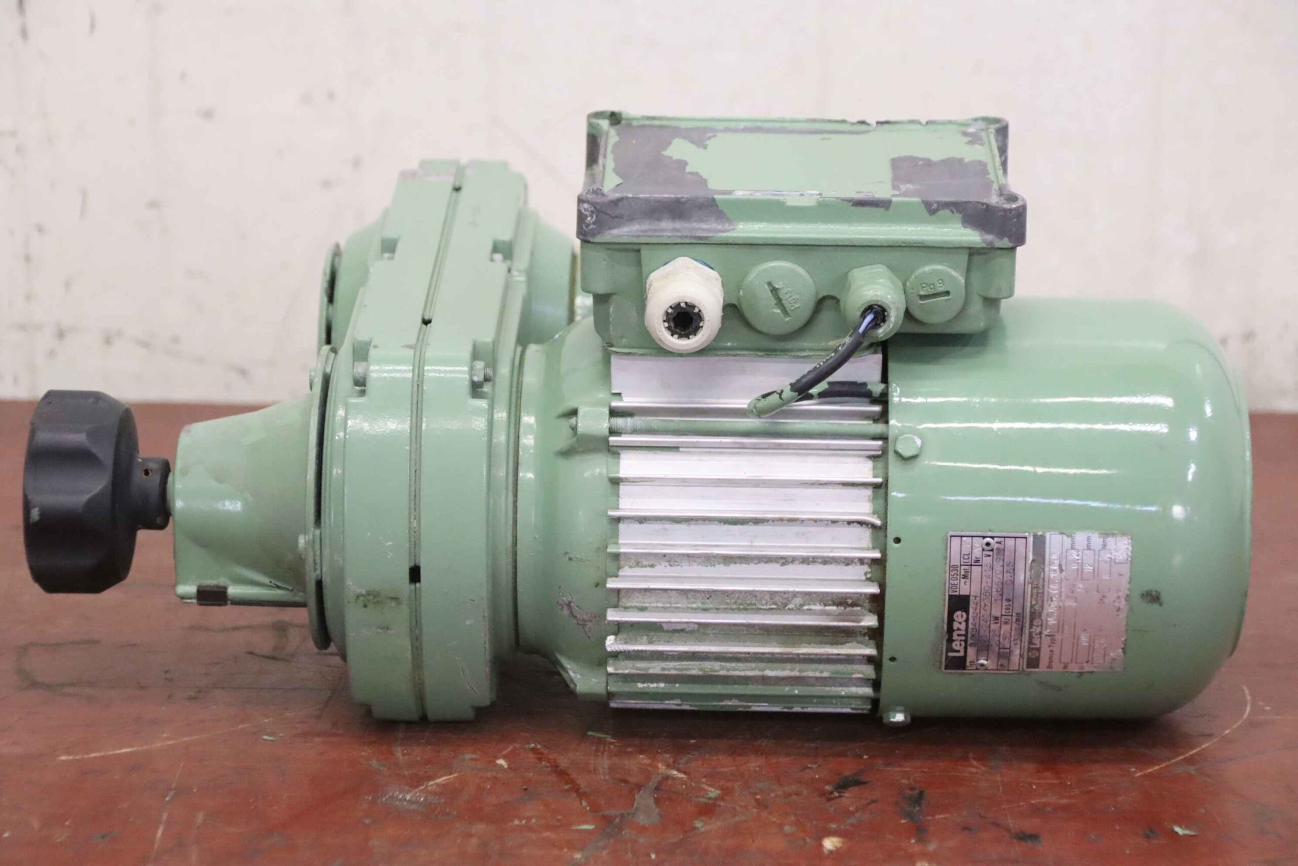 regelbarer Getriebemotor 0,25 kW 54 - 11 U/min von Lenze - 11.432.10.08.1 B7KB4-044H – Bild 4