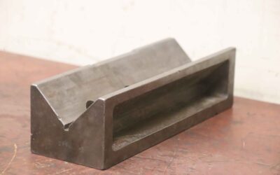 Anreissprisma von Guss** - 300/102/H81 mm 90°