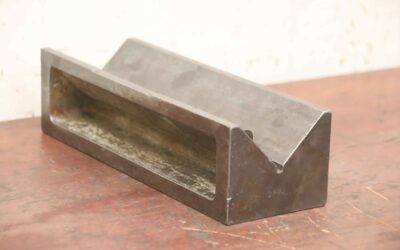 Alternative view of Anreissprisma von Guss** - 300/102/H81 mm  90°