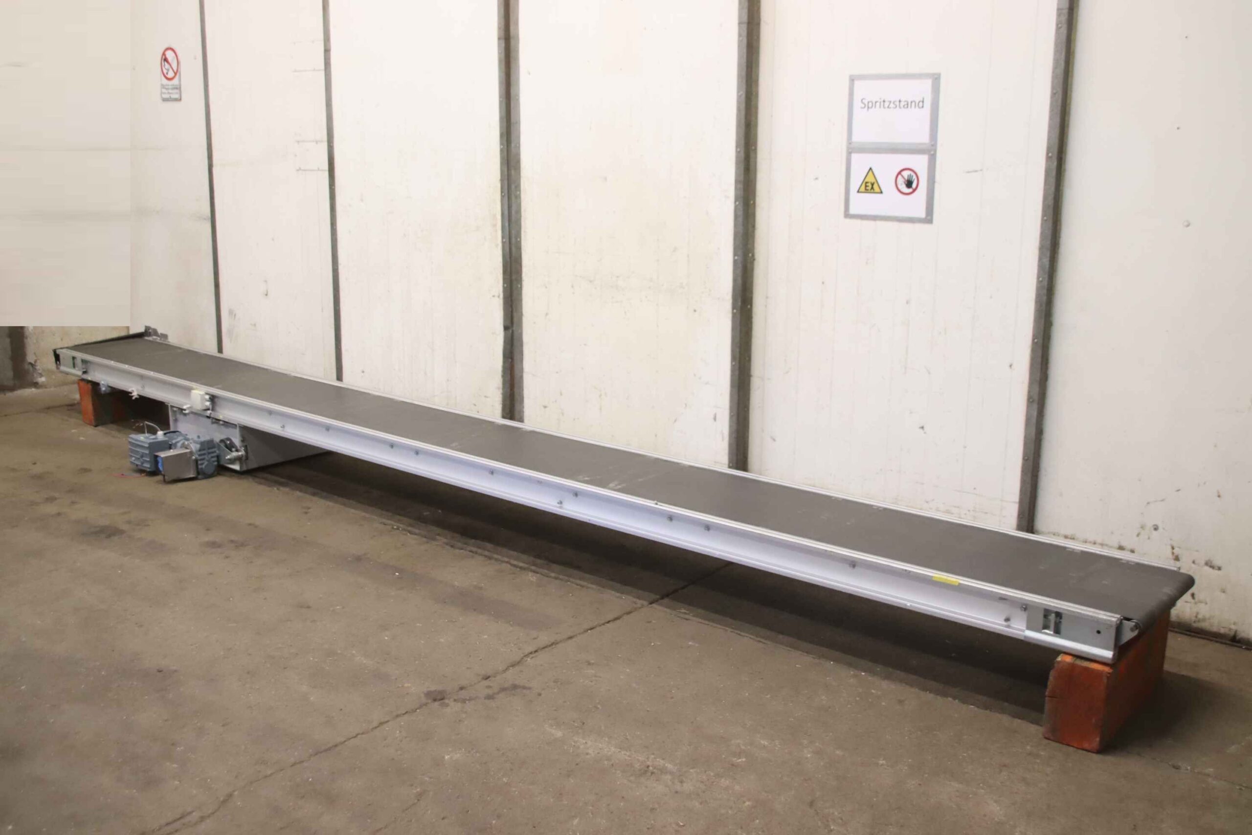 Förderband frequenzgeregelt von Interroll - 5685 x 455 mm