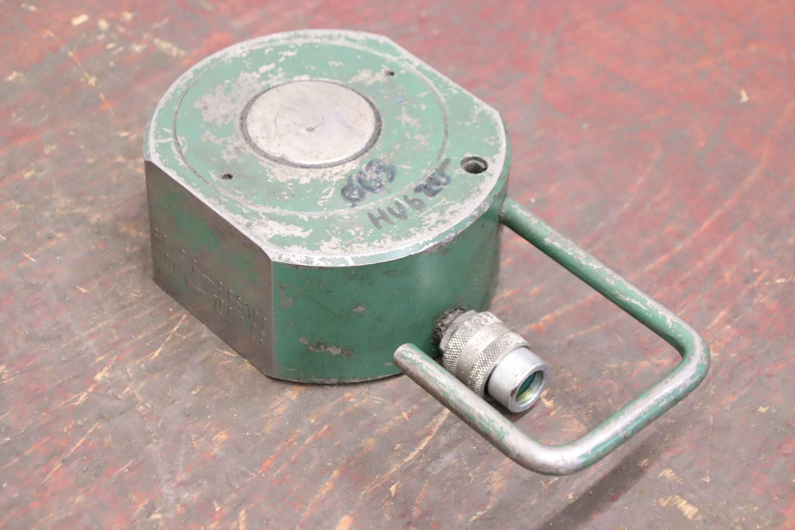 Kurzhub-Schwerlastzylinder 100 t 700 bar von Pfaff - RFS100 Hub 20 mm