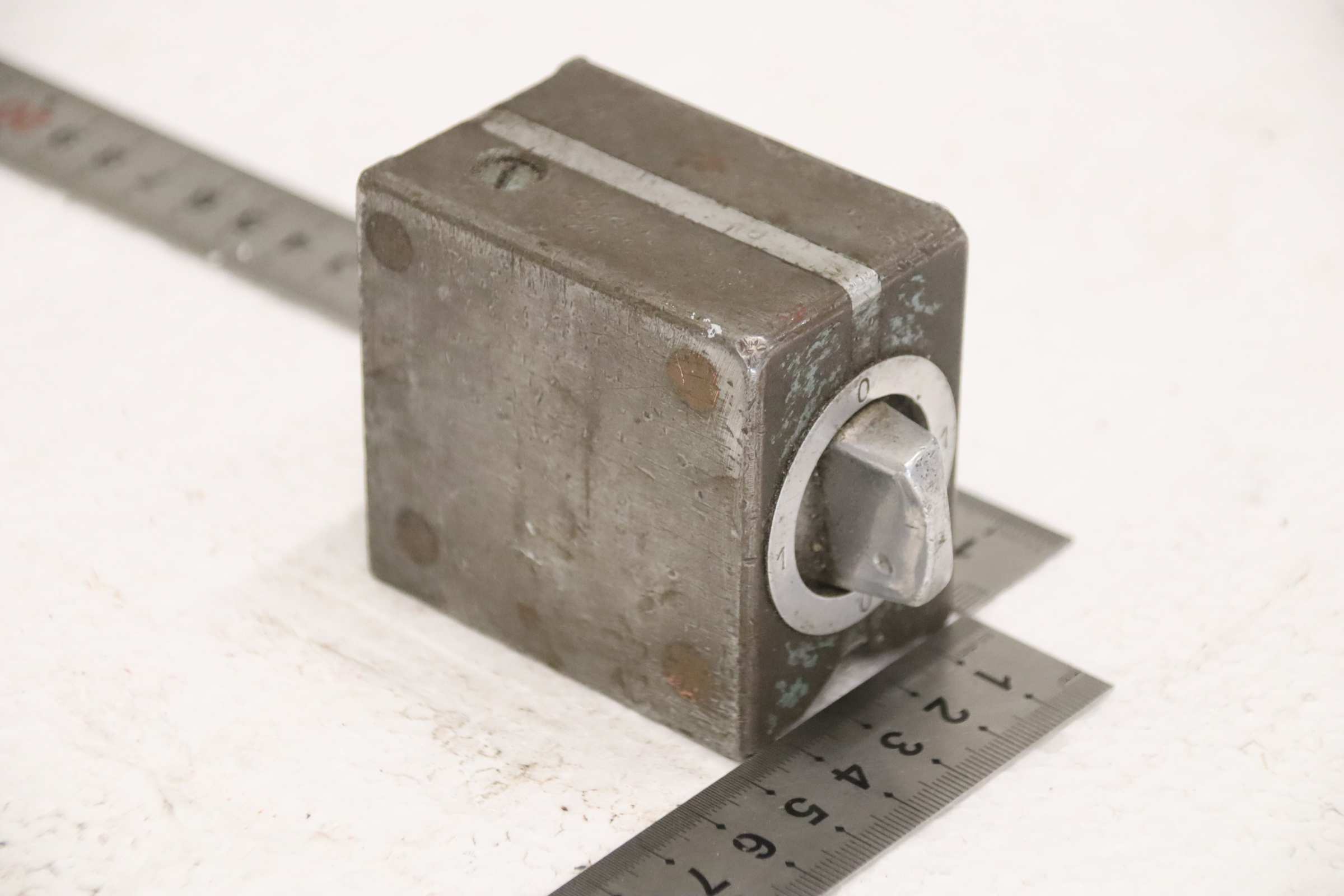 Magnetprisma von unbekannt - 82/45/H63 mm – Bild 9