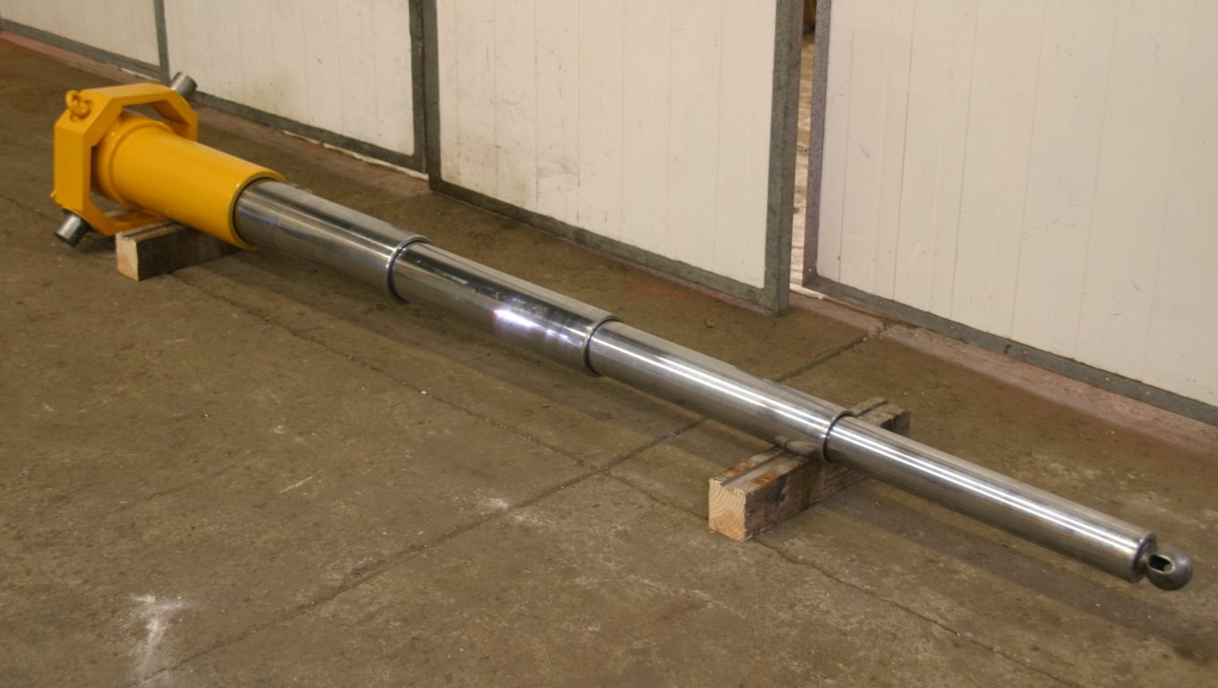 Teleskopzylinder von HUSS - Hub 2170 mm