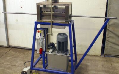 Hydraulikstanze von hm Werkzeugbau Bremen - Hub 20 mm