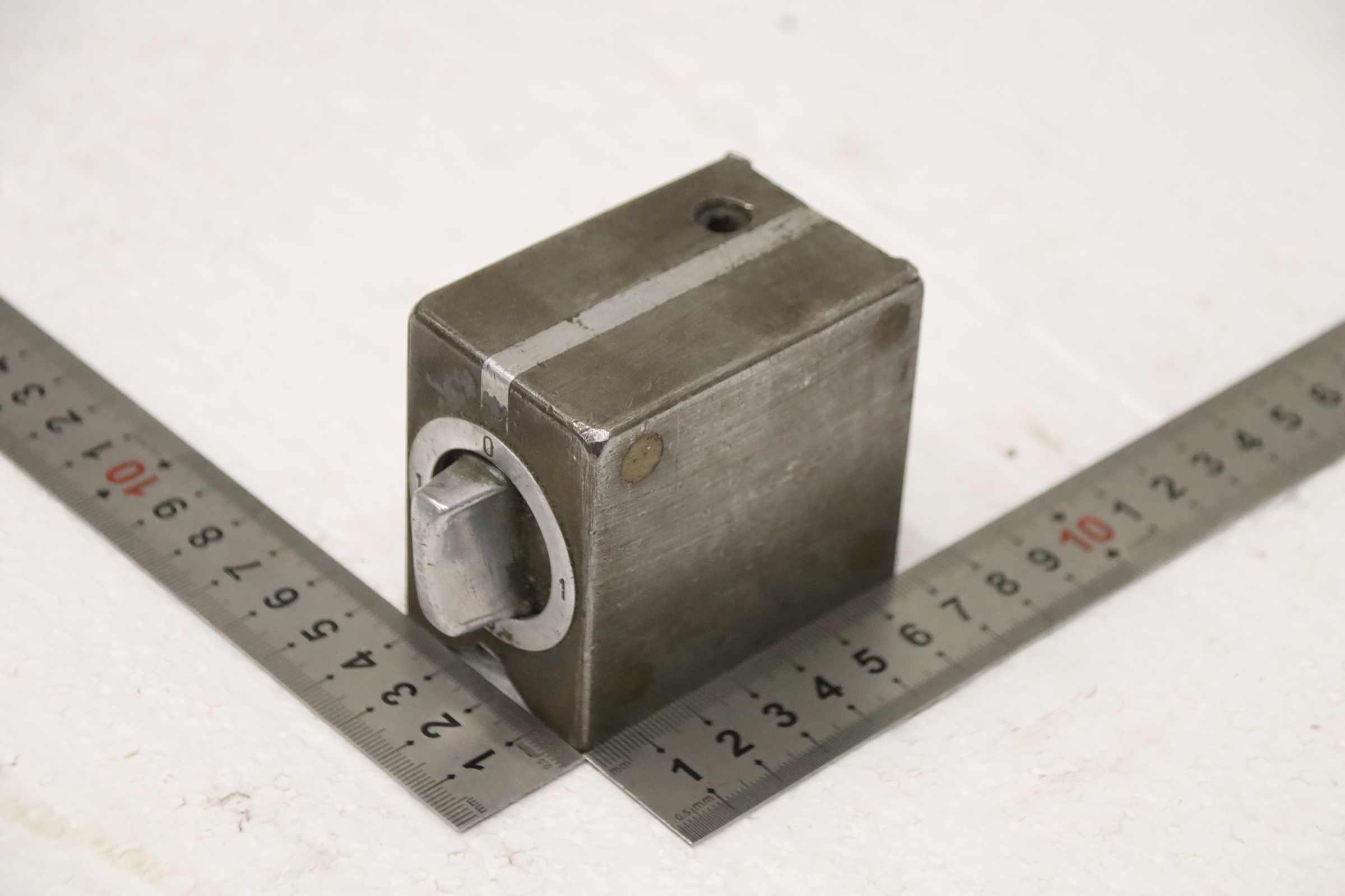 Magnetprisma von unbekannt - 82/45/H63 mm