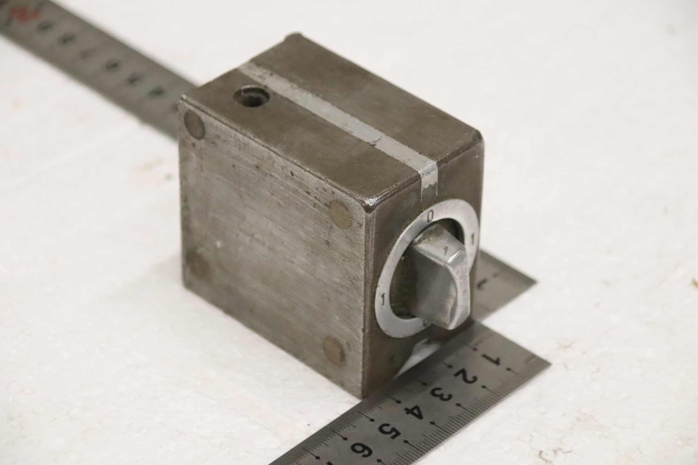 Magnetprisma von unbekannt - 82/45/H63 mm – Bild 2