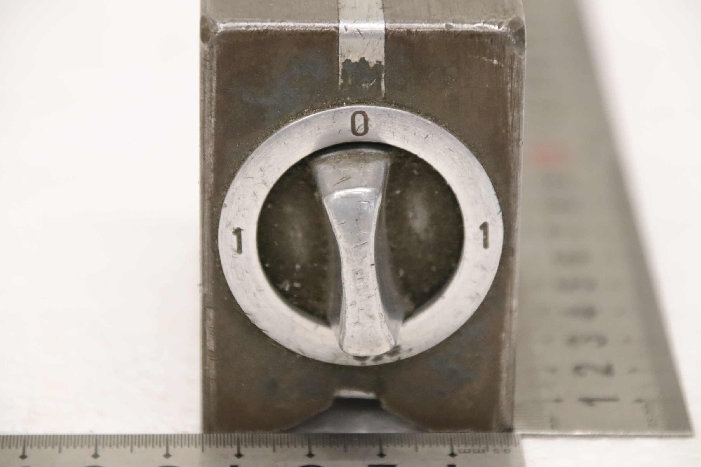 Magnetprisma von unbekannt - 82/45/H63 mm – Bild 4