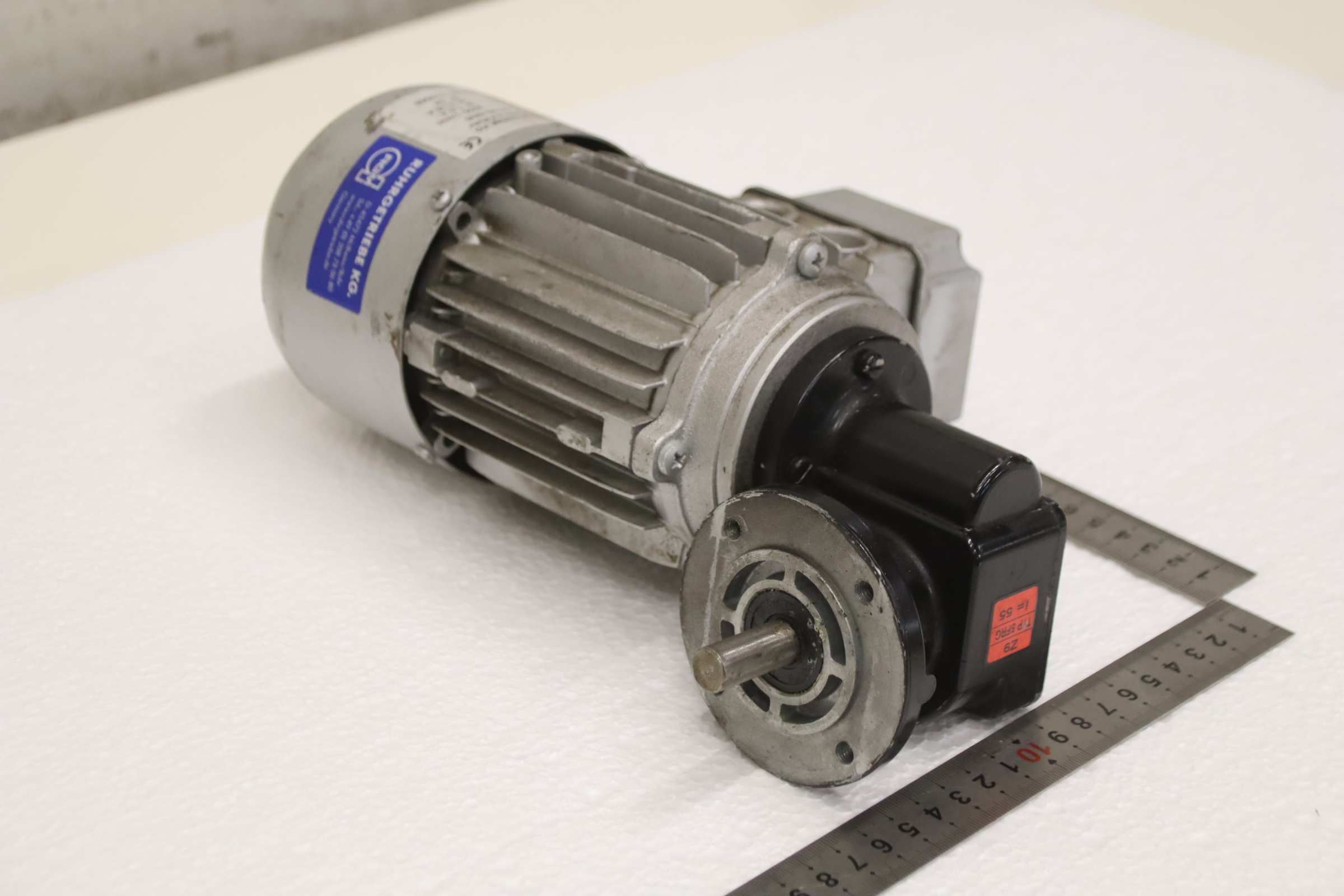 Gleichstrom Getriebemotor 180/200 V 0,12 kW 55 U/min von RGM - GC 57/30-SN5 – Bild 2