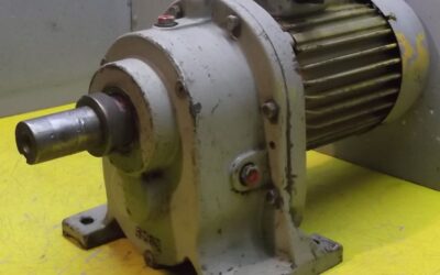 Getriebemotor 0,6 kW 25 U/min von VEM - Z3KR90,2/6/S