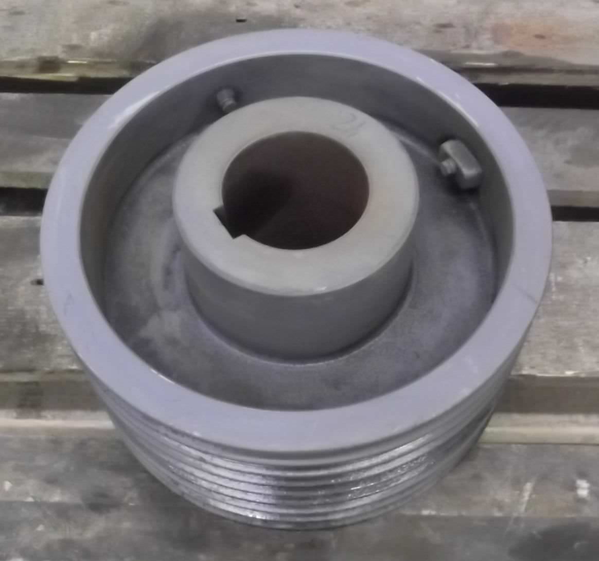 Keilriemenscheibe 8-rillig von Guss - SPB 322-8 (17 mm) – Bild 3