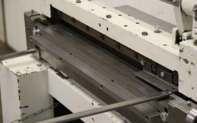 Handtafelschere mit Schwenkbiegemaschine von Weinbrenner** - UBM6 – Bild 10