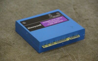 Alternative view of Flammenverstärker von Honeywell - R7861 A 1000