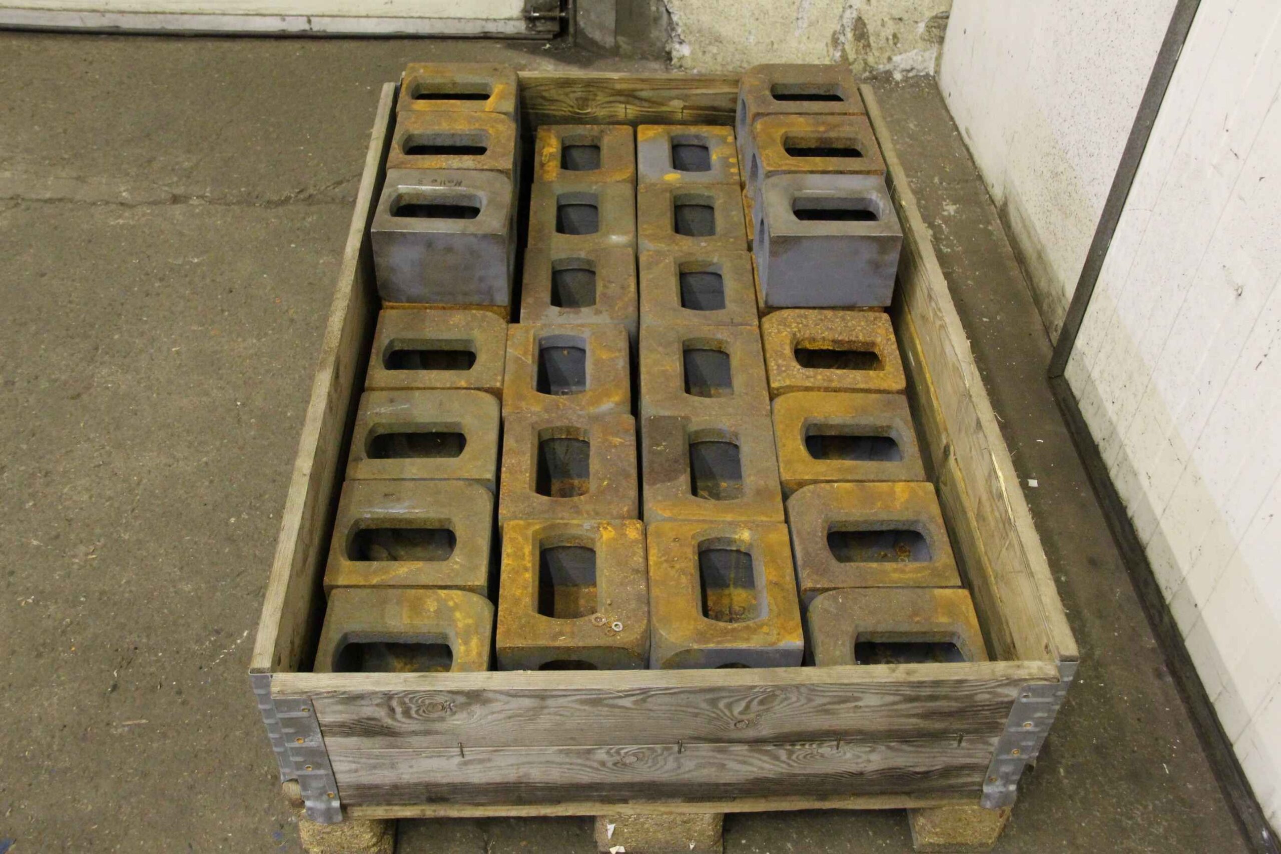 Container Eckbeschlag von unbekannt - 178/120/H160 mm – Bild 12