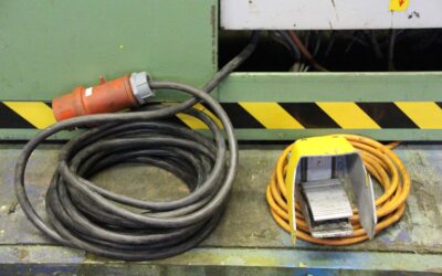 Tafelschere 2 x 2580 mm von unbekannt - hydraulisch – Bild 4