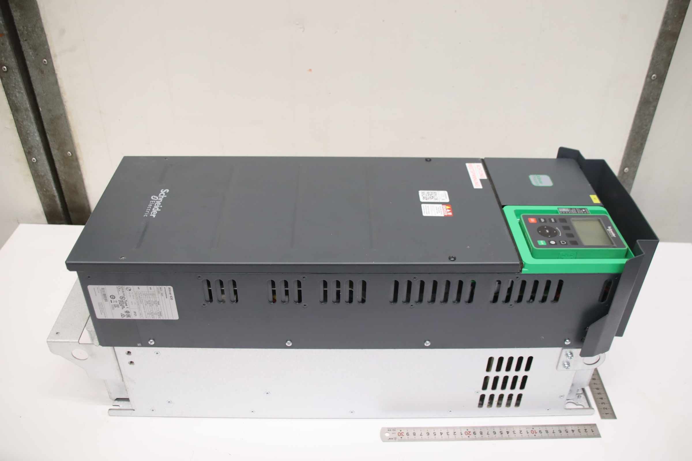 Frequenzumrichter 55 kW von Schneider Electric - Altivar 630 ATV630D55N4 – Bild 3