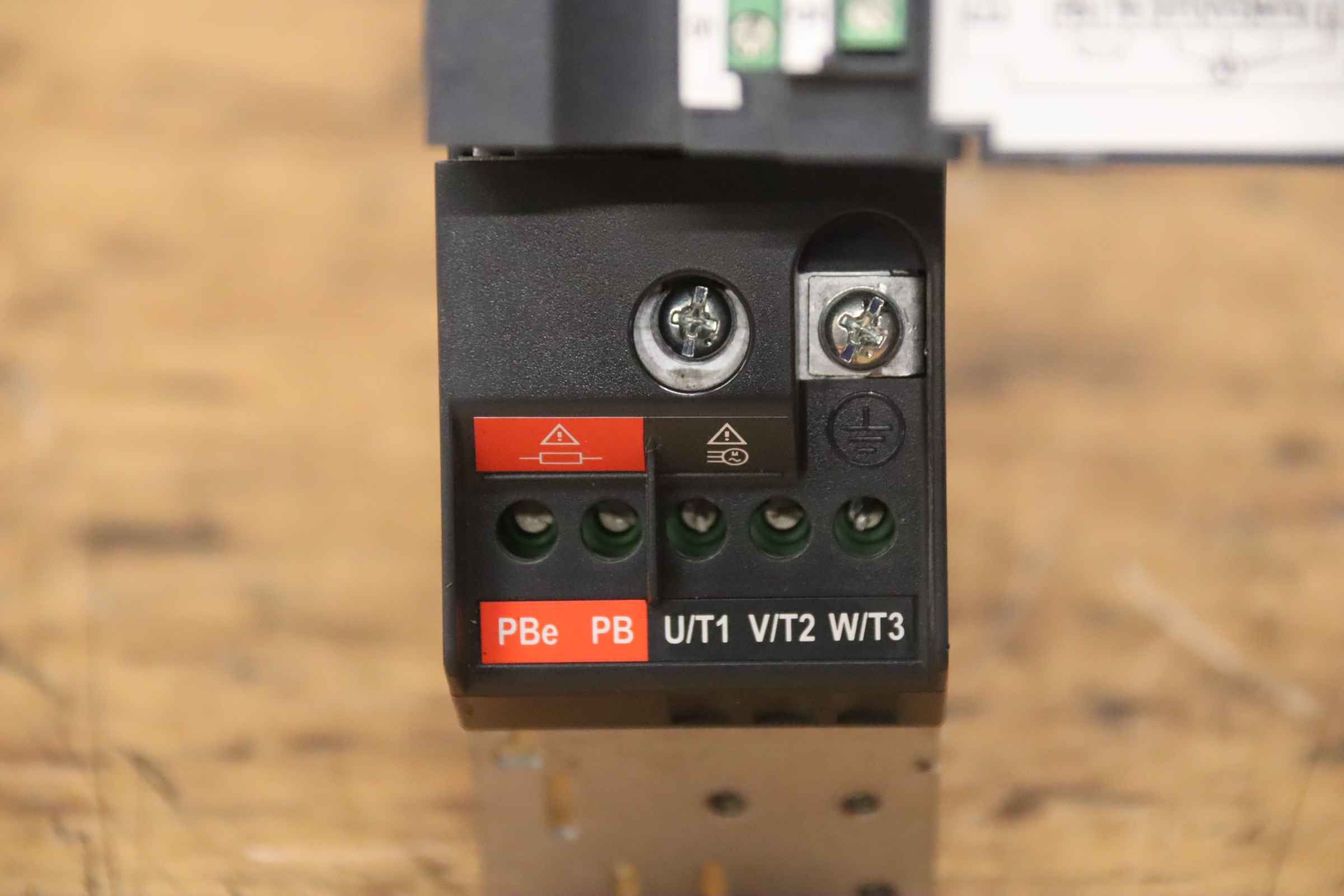 Frequenzumrichter 1,1 kW von Schneider Electric - Altivar 320 ATV320U11N4B – Bild 8