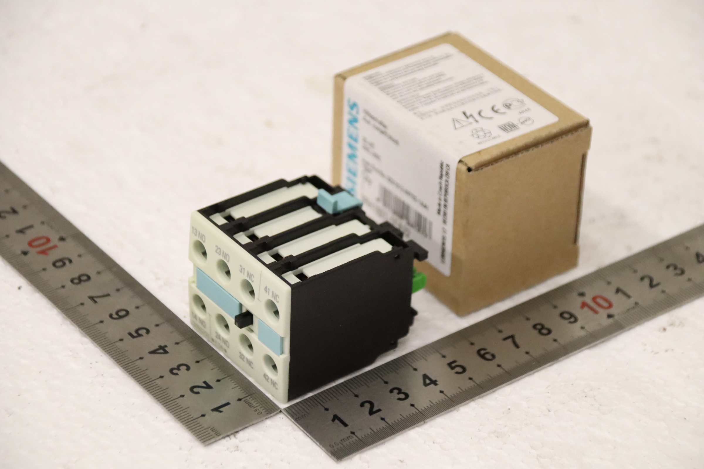 Hilfsschalterblock von Siemens - 3RH1921-1FA22 3ZX1012-0RT02-1AA1