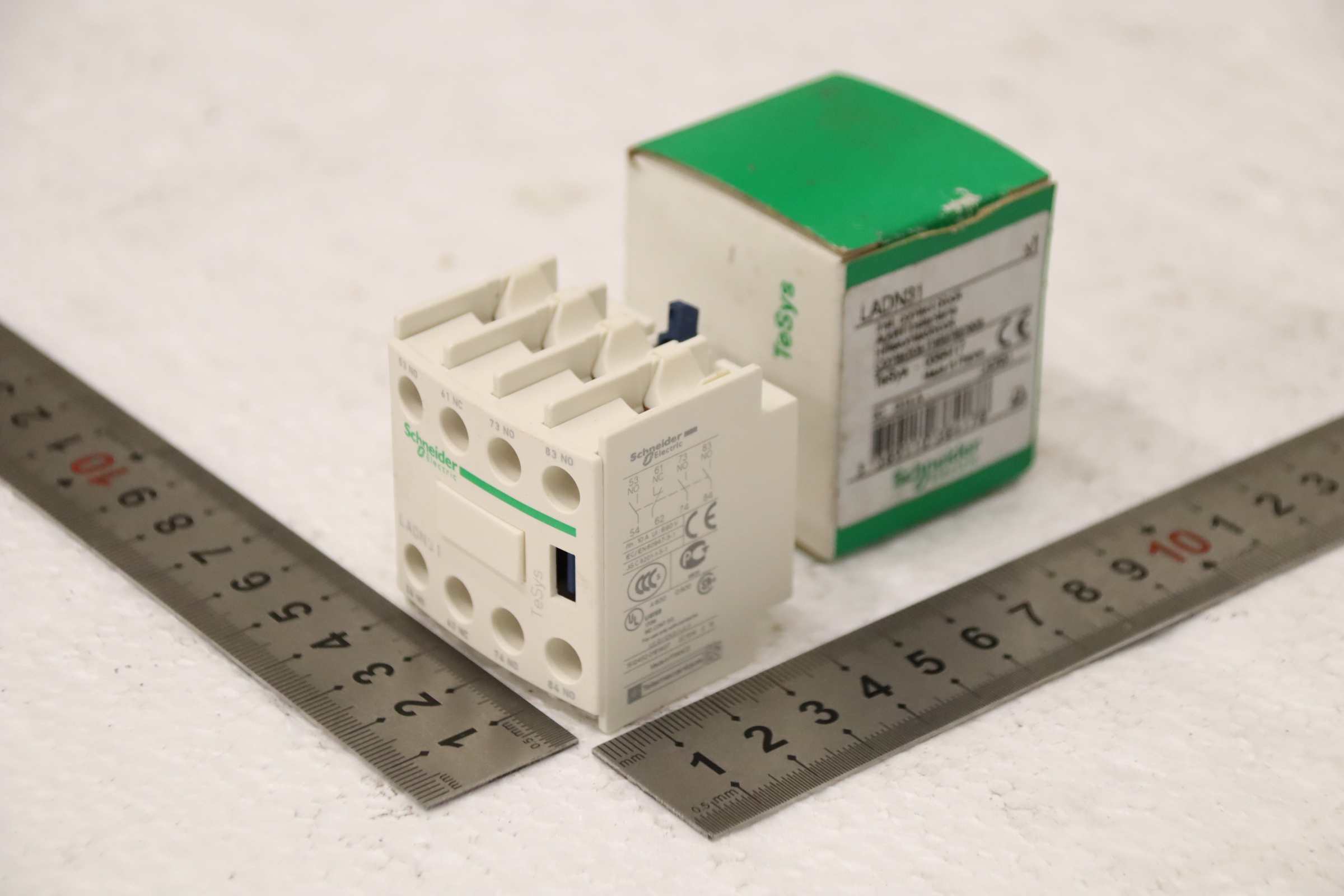 Hilfsschalterblock von Schneider Electric - LADN31