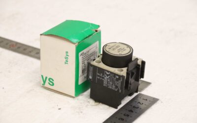 Alternative view of Hilfsschalterblock von Telemecanique - LA3 DR2