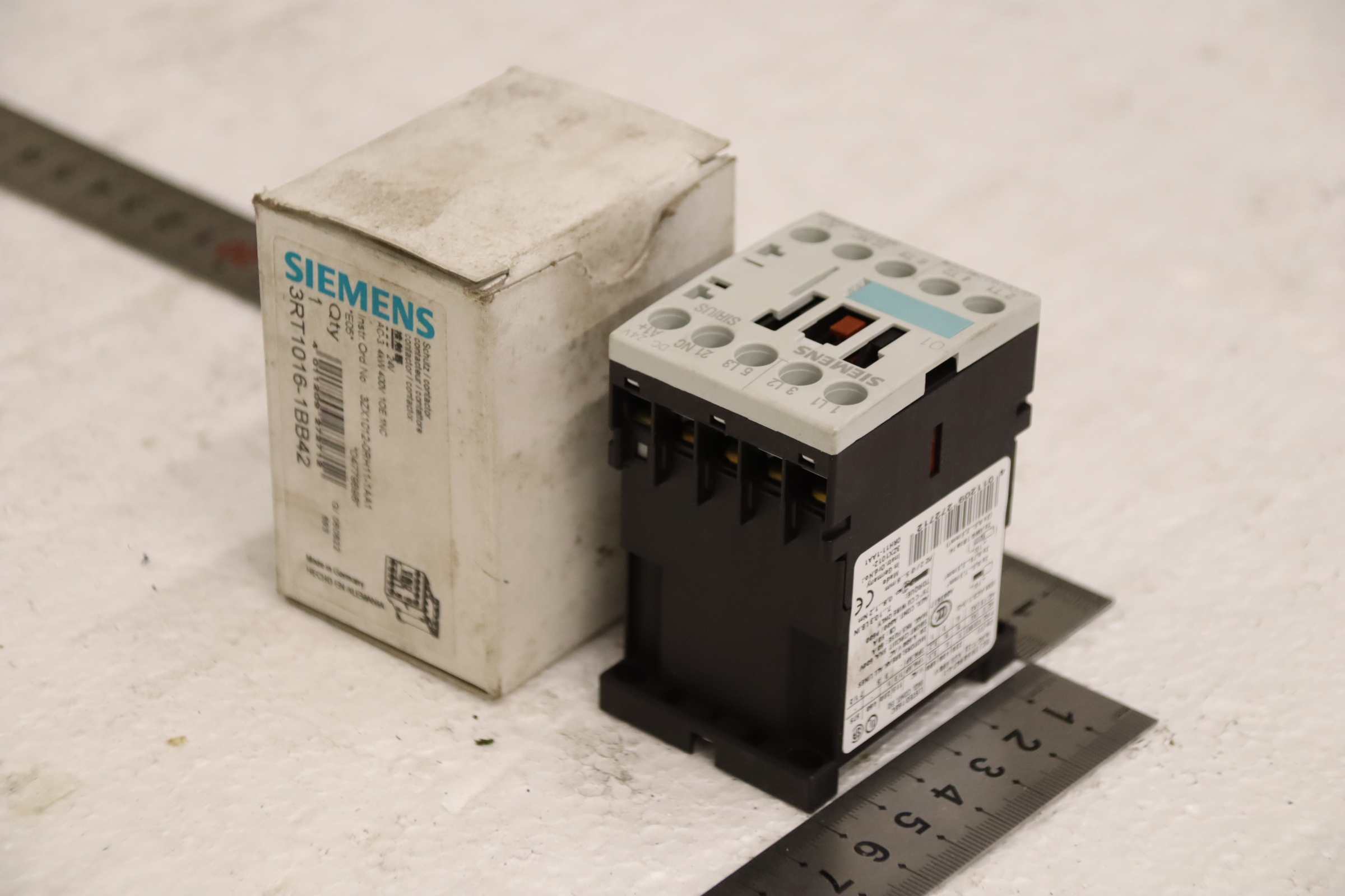 Schütz von Siemens - 3RT1016-1BB42 3ZX1012-0RH11-1AA1 – Bild 2