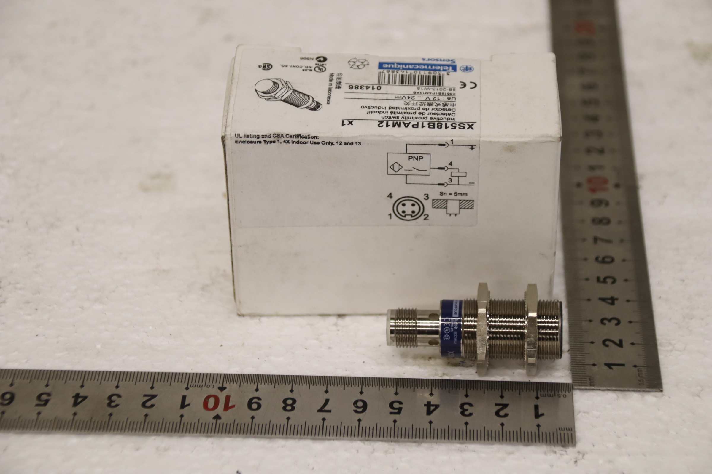Induktiver Sensor Näherungsschalter von Telemecanique - XS518B1PAM12 – Bild 3