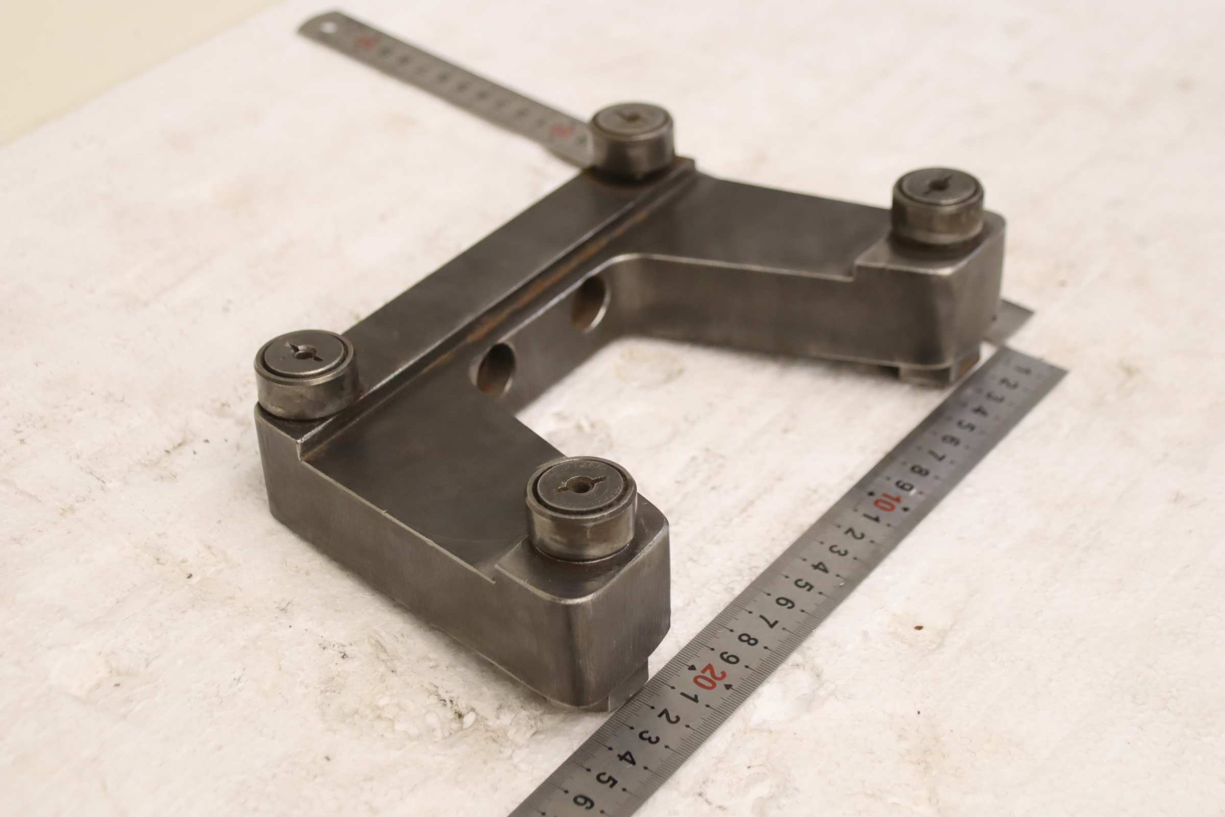 Rollenführung von unbekannt - Rollenabstand 84 mm – Bild 2