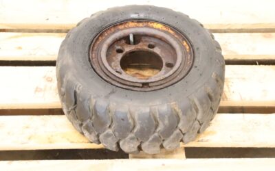 Reifen mit Felge von Dunlop - 18x7-8  14 P.R. – Bild 3