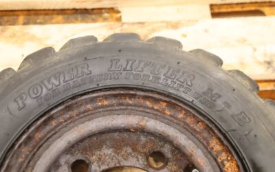 Reifen mit Felge von Dunlop - 18x7-8  14 P.R. – Bild 8
