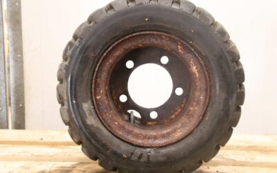 Reifen mit Felge von Dunlop - 18x7-8  14 P.R. – Bild 10