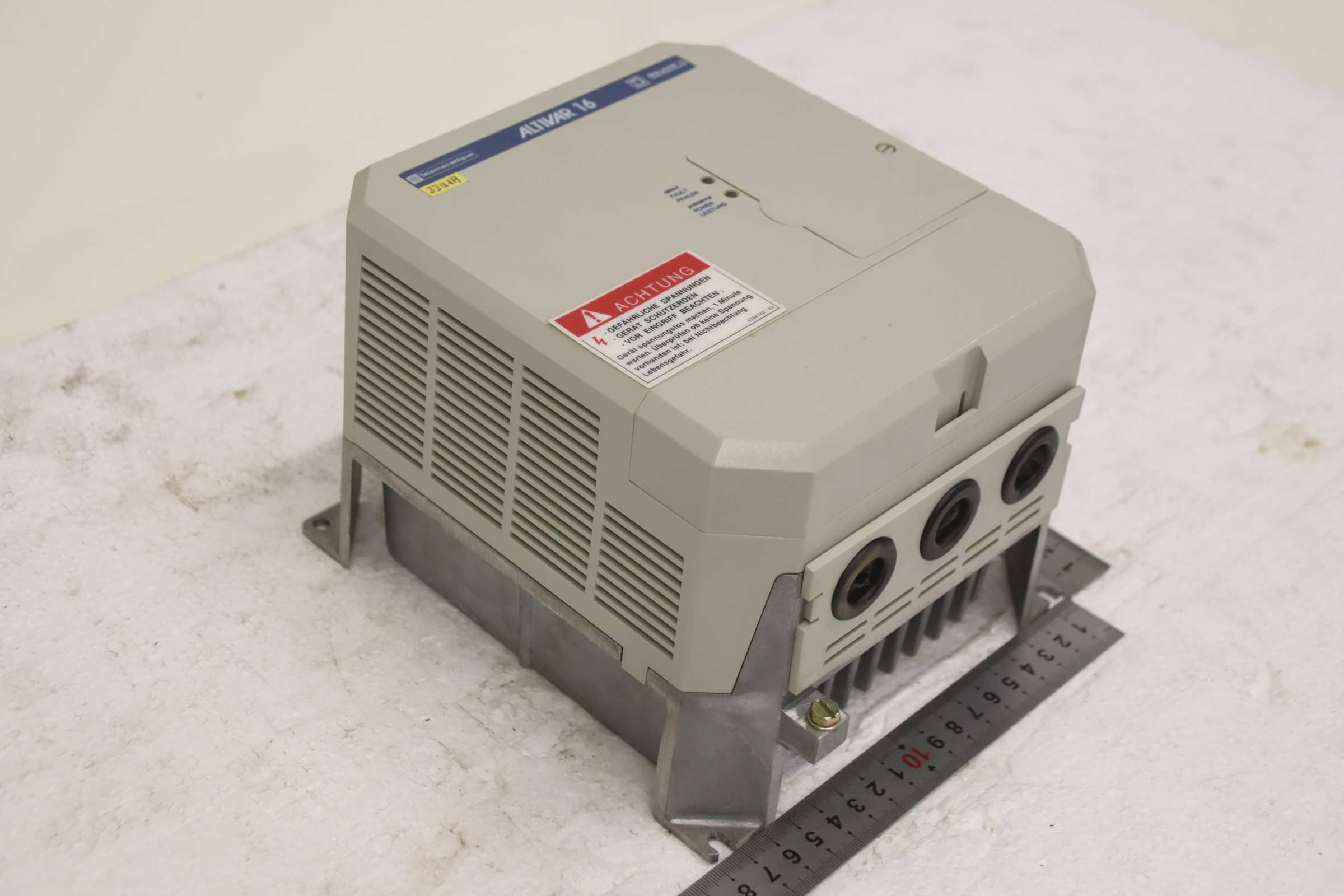 Frequenzumrichter 1,5 kW von Telemecanique - ATV16U29M2 – Bild 2