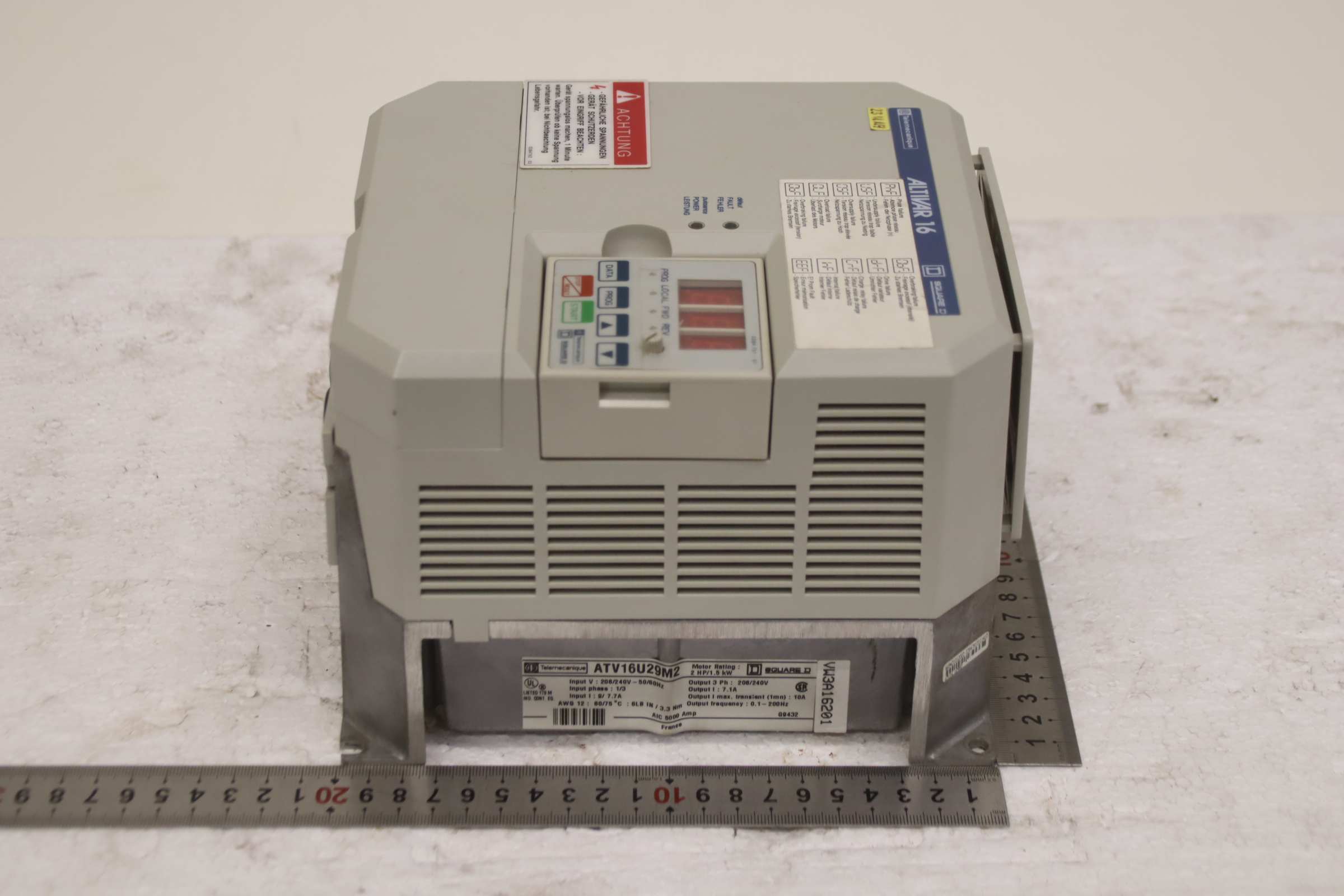 Frequenzumrichter 1,5 kW von Telemecanique - ATV16U29M2 – Bild 8