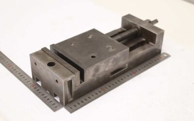 Maschinenschraubstock von unbekannt - Spannweite 98 mm