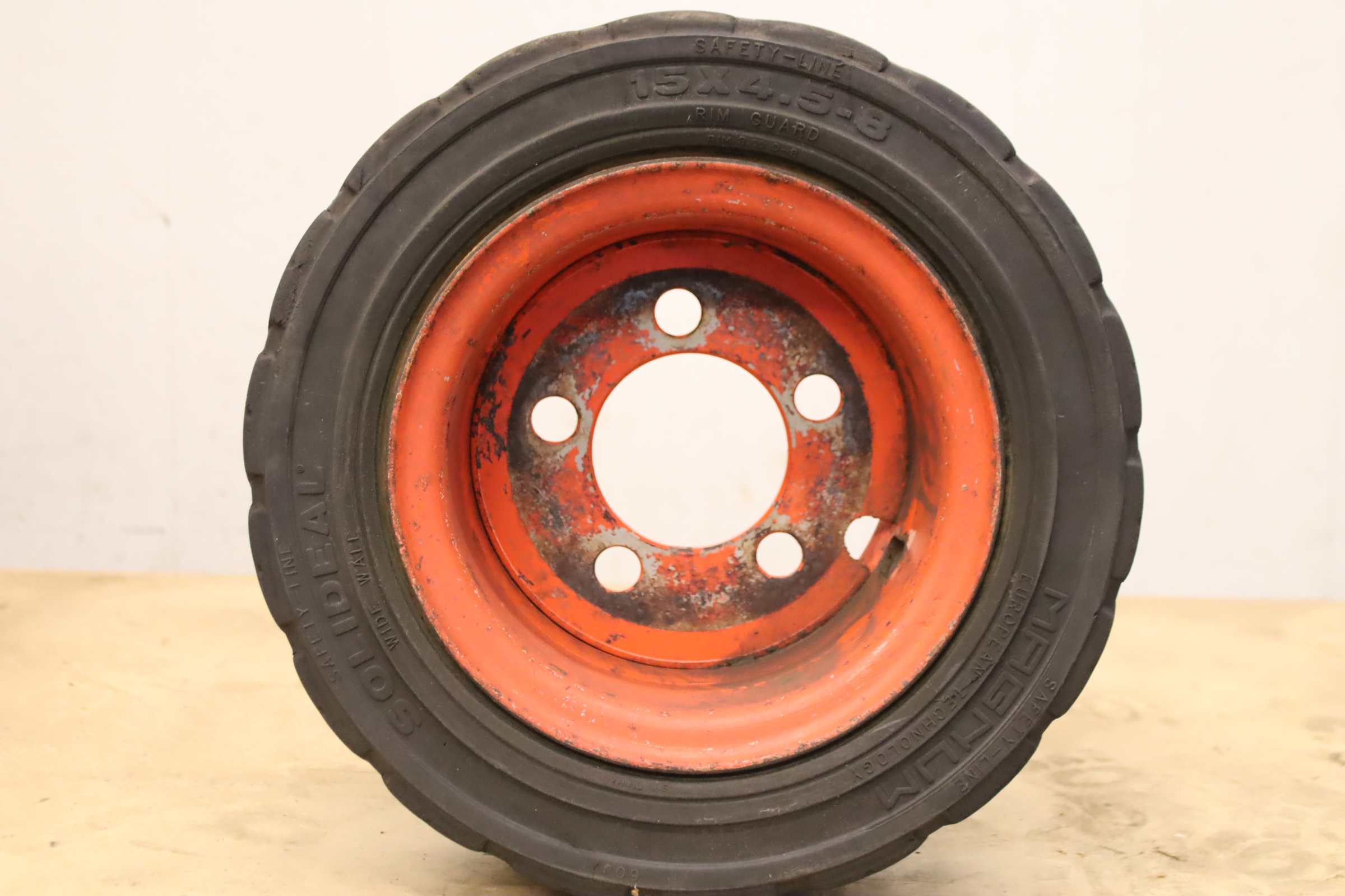 Vollgummi Reifen 2 Stück von Solideal - Magnum 15x4.5-8 RIM 3.00 D-8 – Bild 8