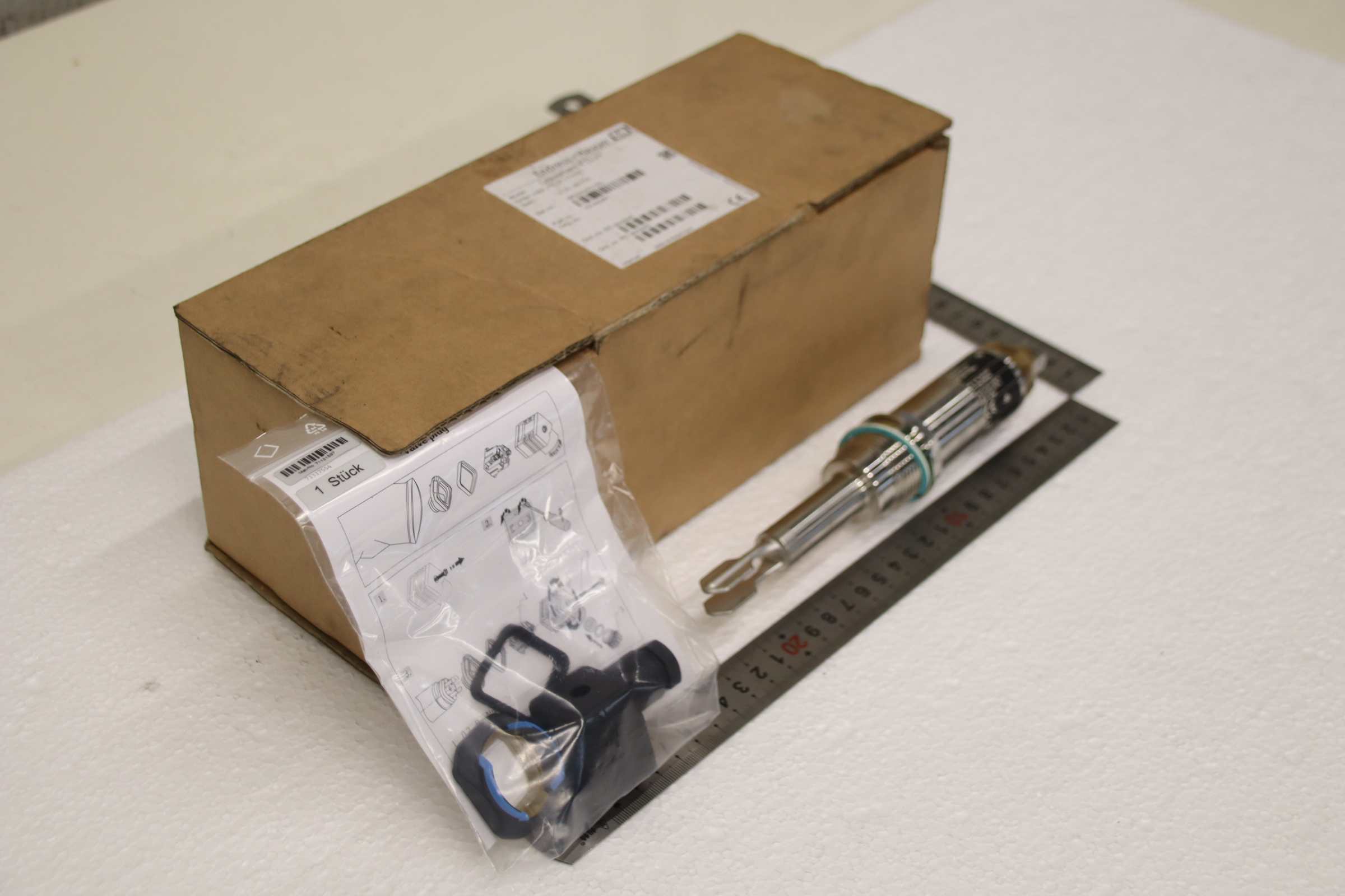 Füllstandschalter Grenzschalter von Endress + Hauser - Liquiphant FTL31-11V0/0 – Bild 2